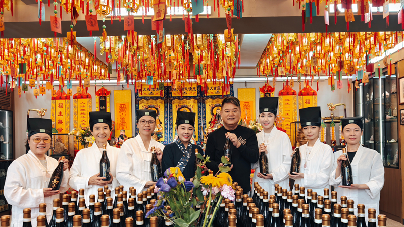 特別鳴謝“叻哥”饋贈名酒